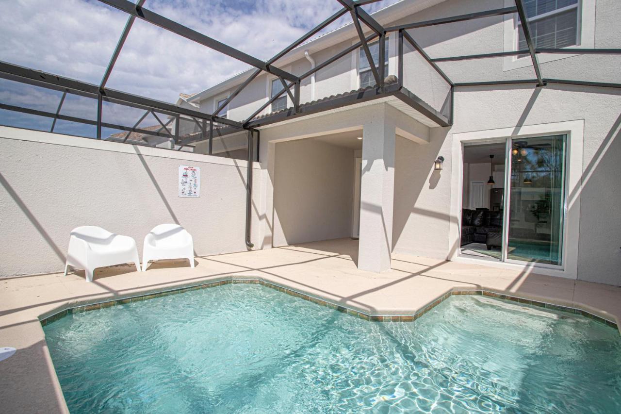 Gorgeous Four Bd W/ Pool Close To 5035 *