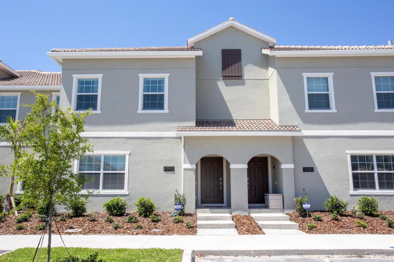 Holiday home Luxurious 4bd W/ Pool 4983 Kissimmee