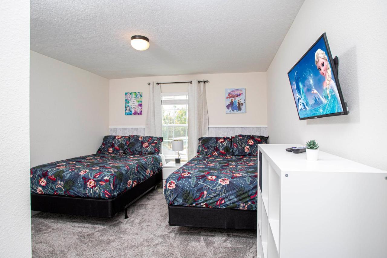 Gorgeous Four Bd W/ Pool Close To 5035 Holiday home