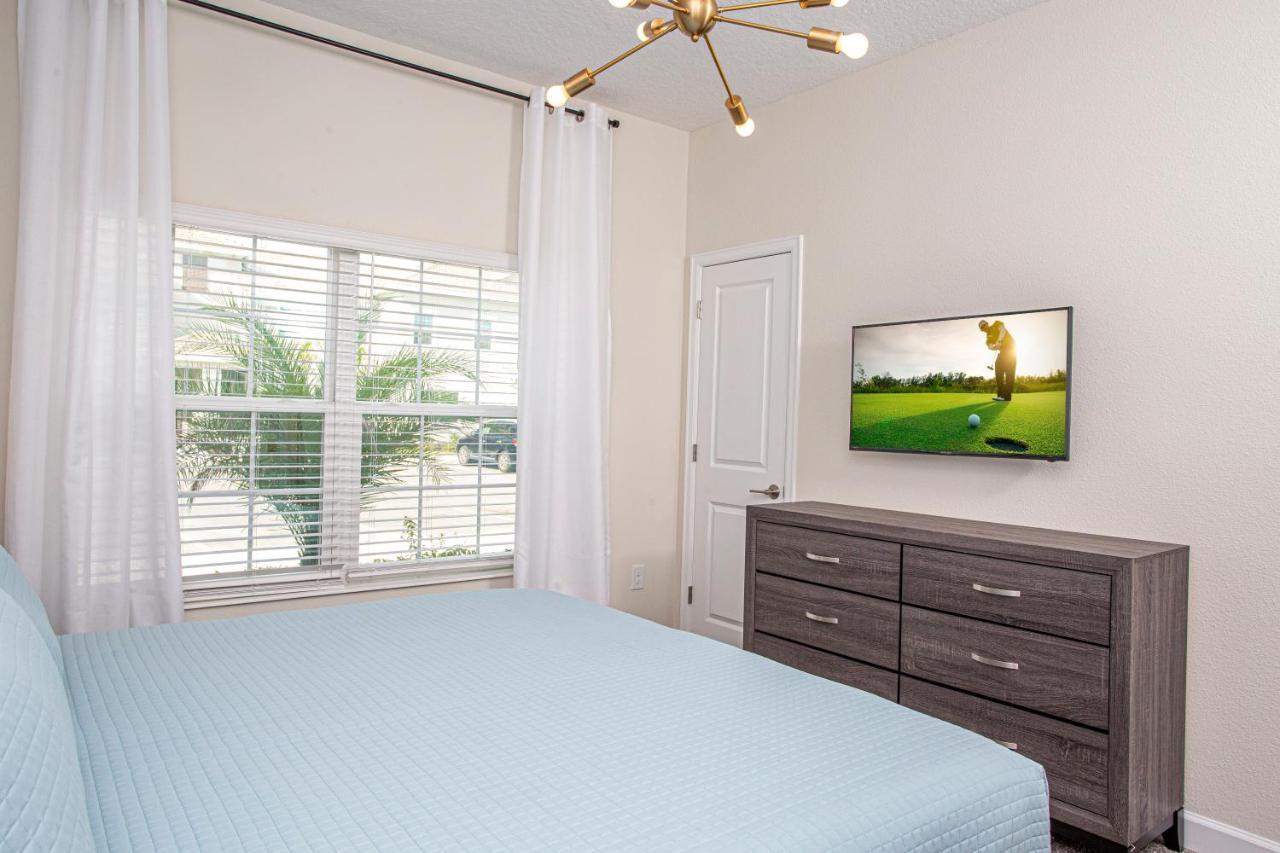 Gorgeous 4 Bedroom W/ Pool Close To 4836 Holiday home Kissimmee