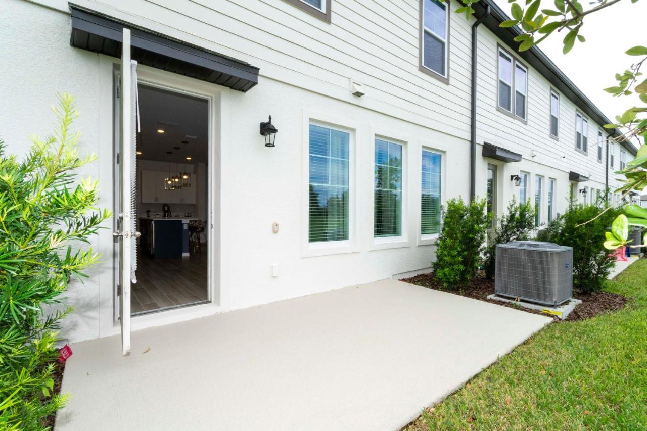 Holiday home Cozy 3 Bd Close To @ Enclaves At Festival 808