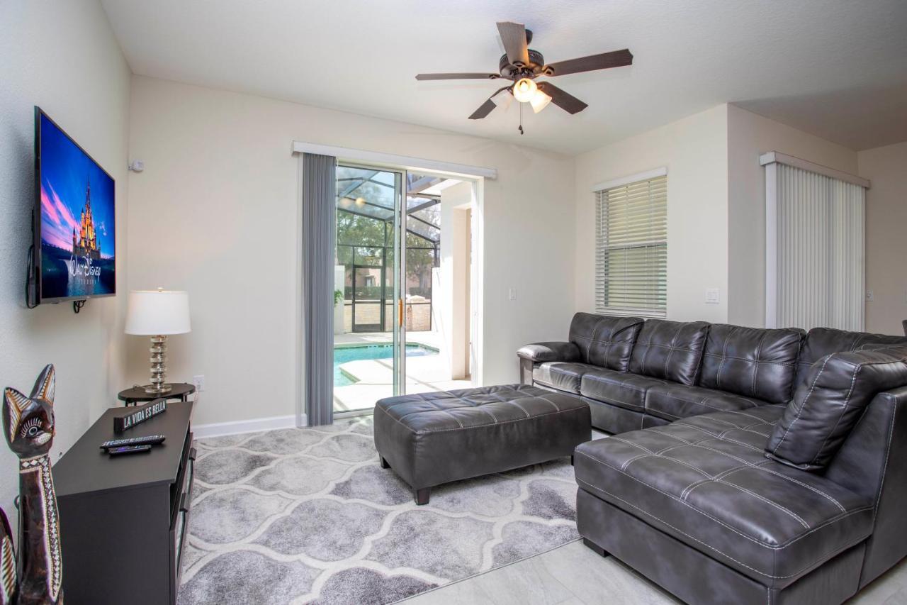Gorgeous Four Bd W/ Pool Close To 5035 Holiday home *