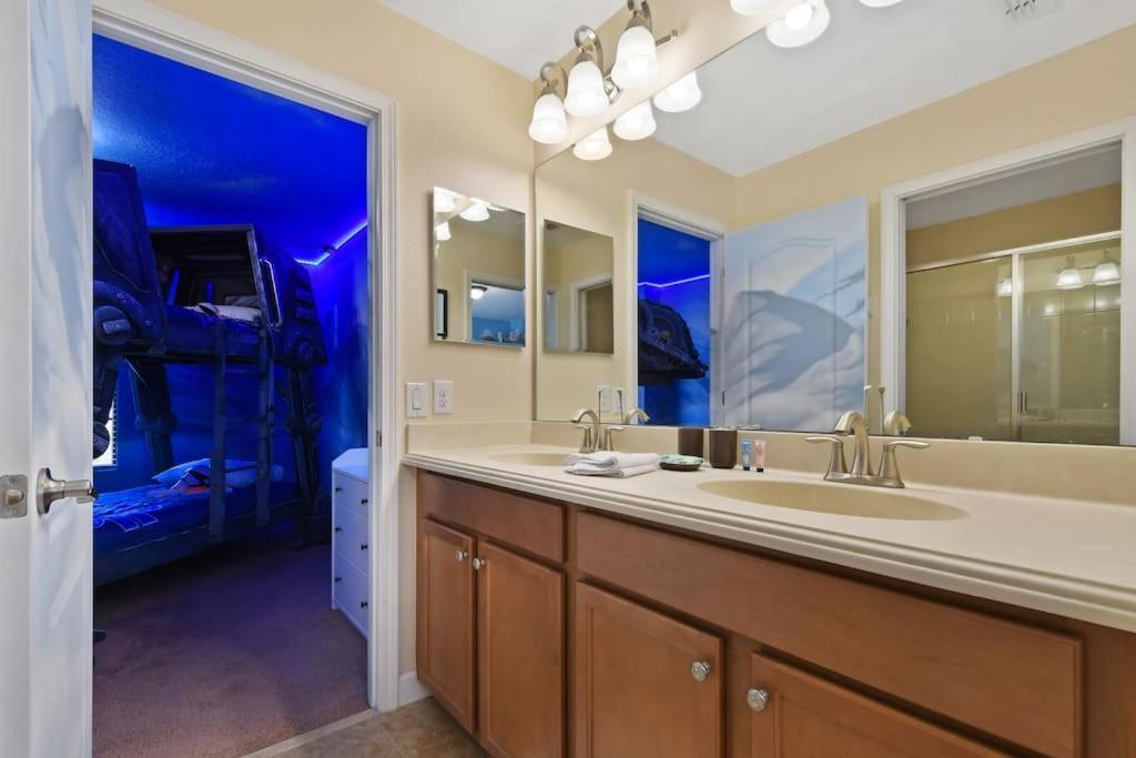 The Magic Mansion 6br Pool Near Holiday home