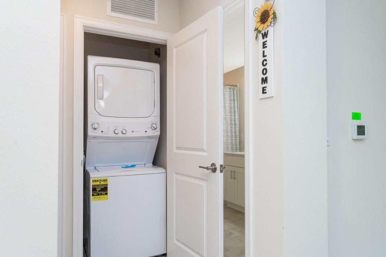 Stunning 2bd Apto Close To @ Storey 105p 3171 *