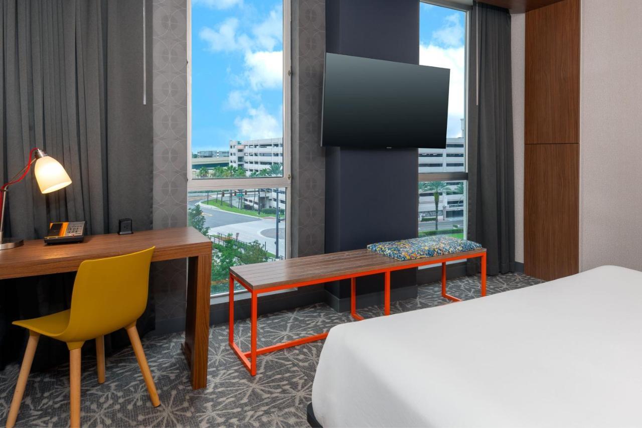 Aloft Downtown Hotel 3*
