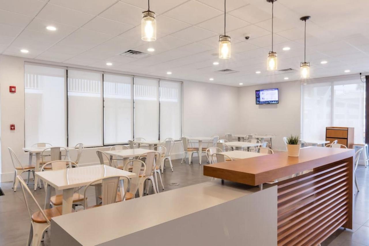 Hotel 110 Entire Studio Minutes From Disney *
