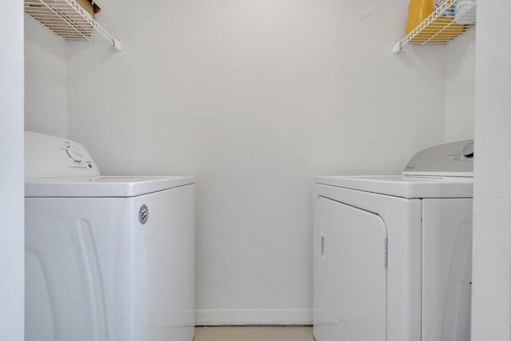 Apartment Stylish Themed Family Unit- 10 Mins Away Kissimmee