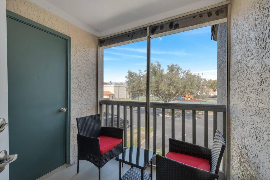 Apartment Stylish Themed Family Unit- 10 Mins Away Kissimmee