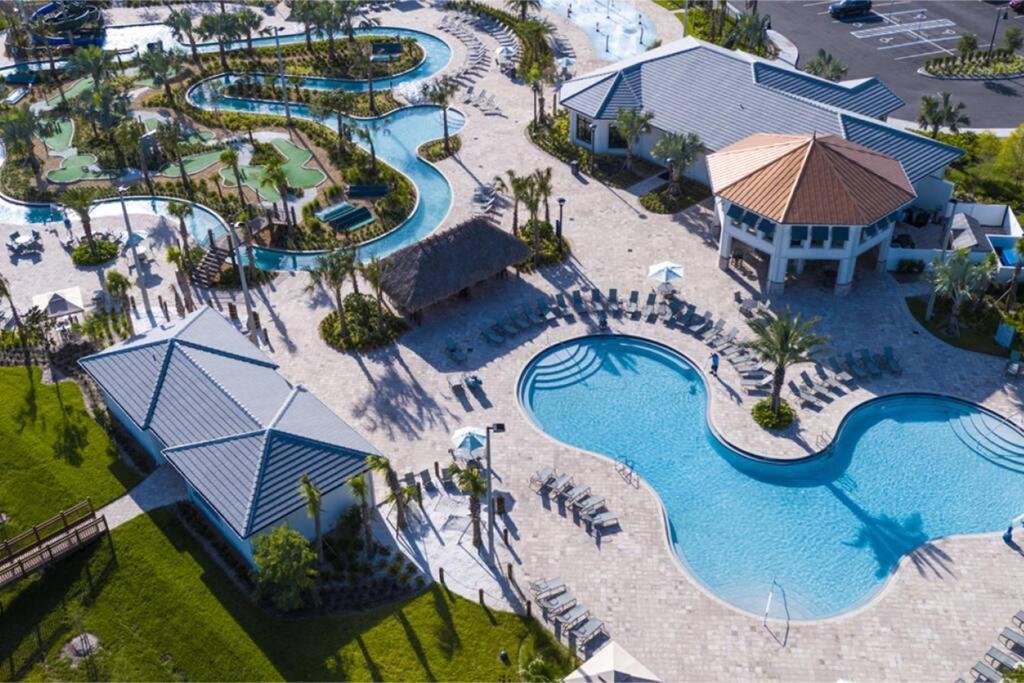 Villa Amazing 6br @ Storey Near *