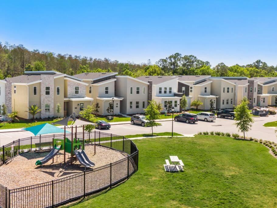 Villa Luxury 9br @ Storey Near