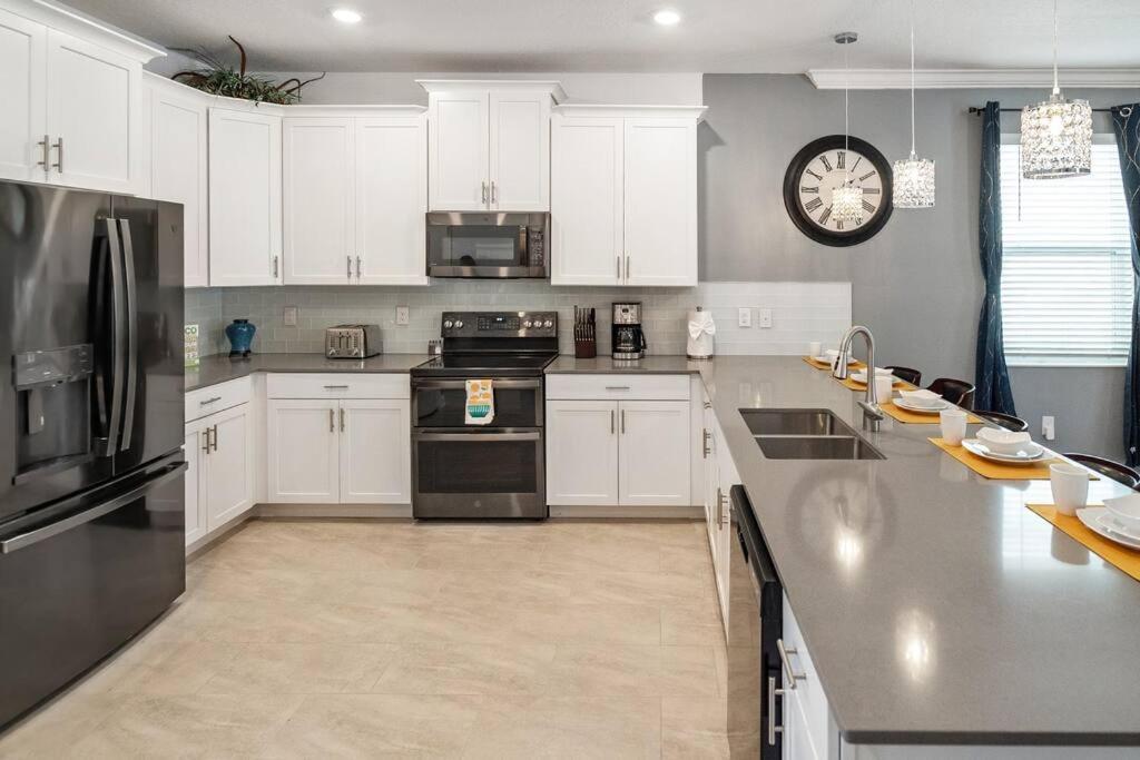 Villa Luxury 9br @ Storey Near Kissimmee