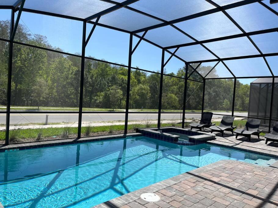 Luxury 9br @ Storey Near Villa
