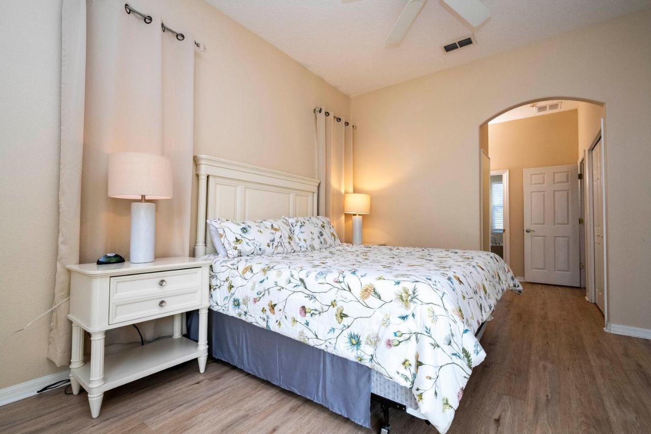 Stunning 5 Bd W/ Pool Close To 7420 Holiday home