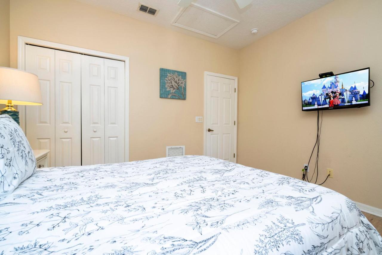 Stunning 5 Bd W/ Pool Close To 7420