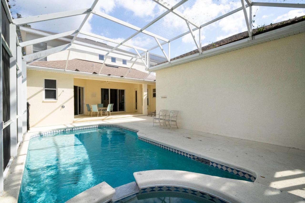 Holiday home Stunning 5 Bd W/ Pool Close To 7420