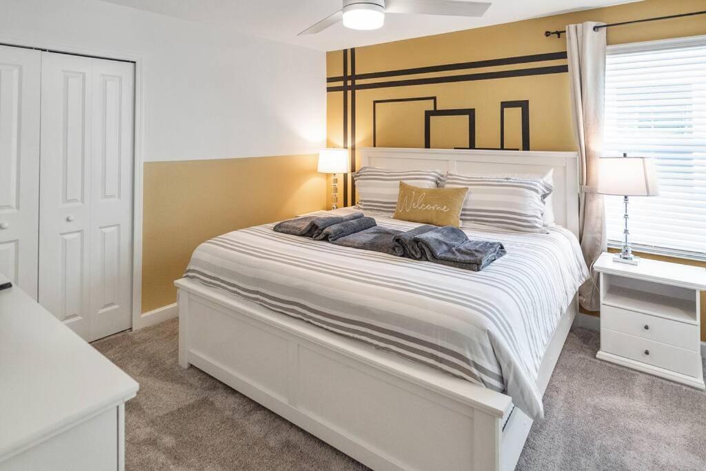 Villa Luxury 9br @ Storey Near *