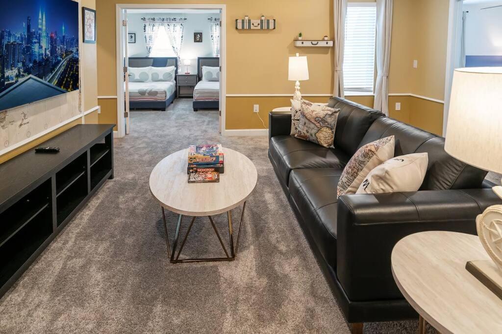 Villa Luxury 9br @ Storey Near *
