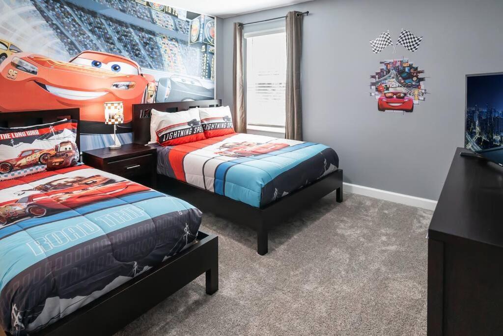Villa Luxury 9br @ Storey Near *