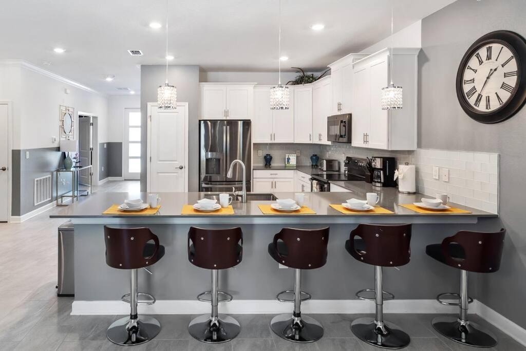 Villa Luxury 9br @ Storey Near