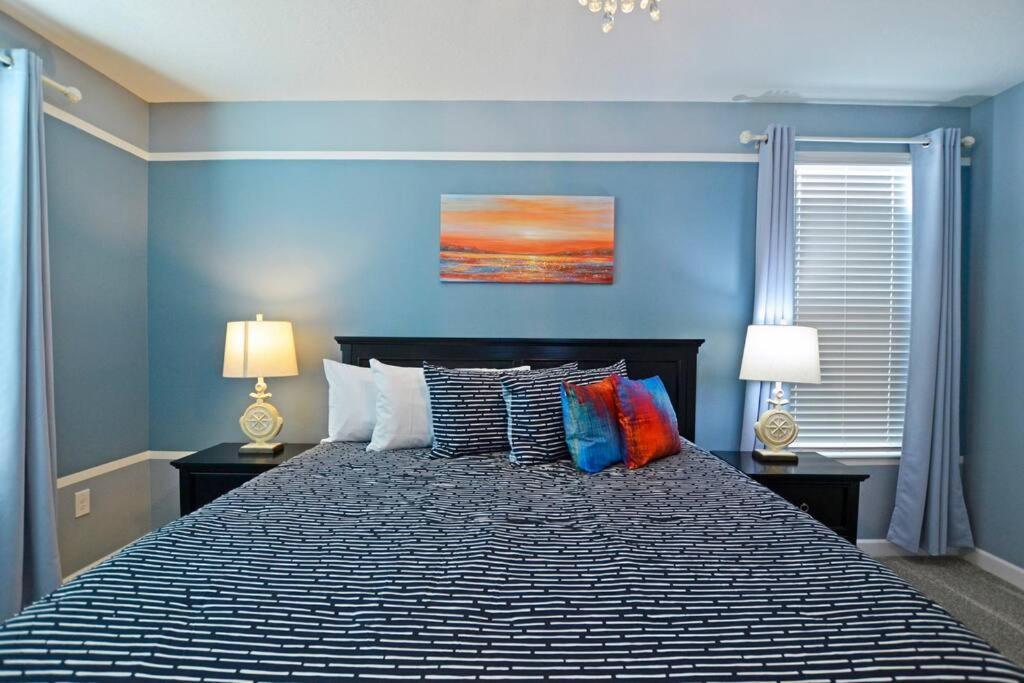 Amazing 6br @ Storey Near *