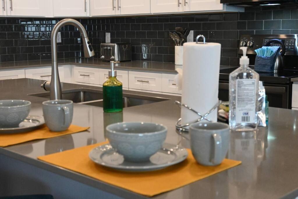 Amazing 6br @ Storey Near