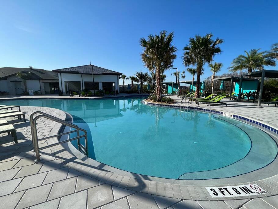 Amazing 6br @ Storey Near Villa