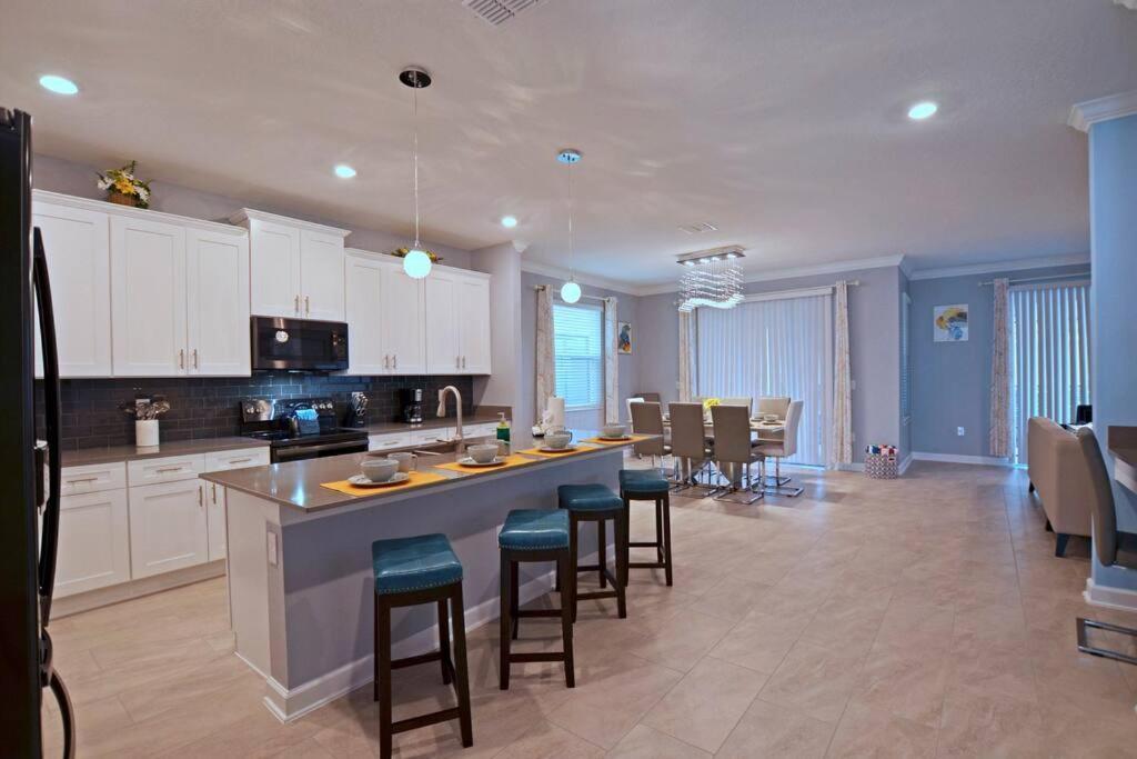 Amazing 6br @ Storey Near Villa Kissimmee