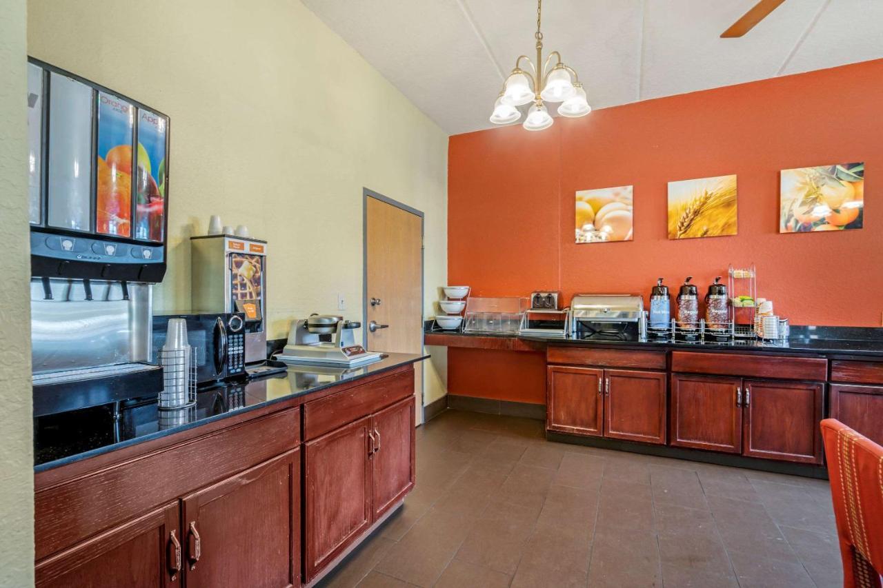 Inn Comfort Kissimmee-lake Buena Vista South 3*