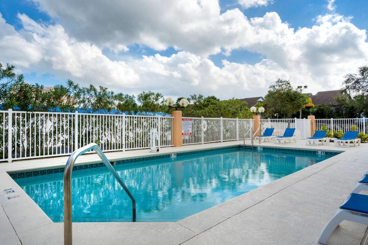 Comfort Kissimmee-lake Buena Vista South 3* Kissimmee