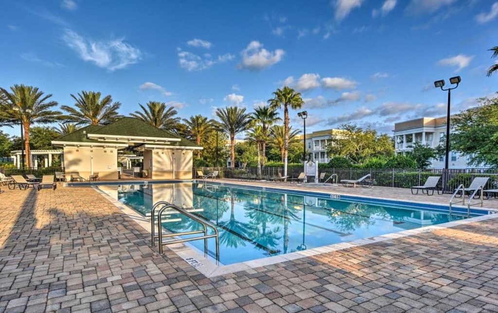 Holiday home Stunning 5 Bd W/ Pool Close To 7420