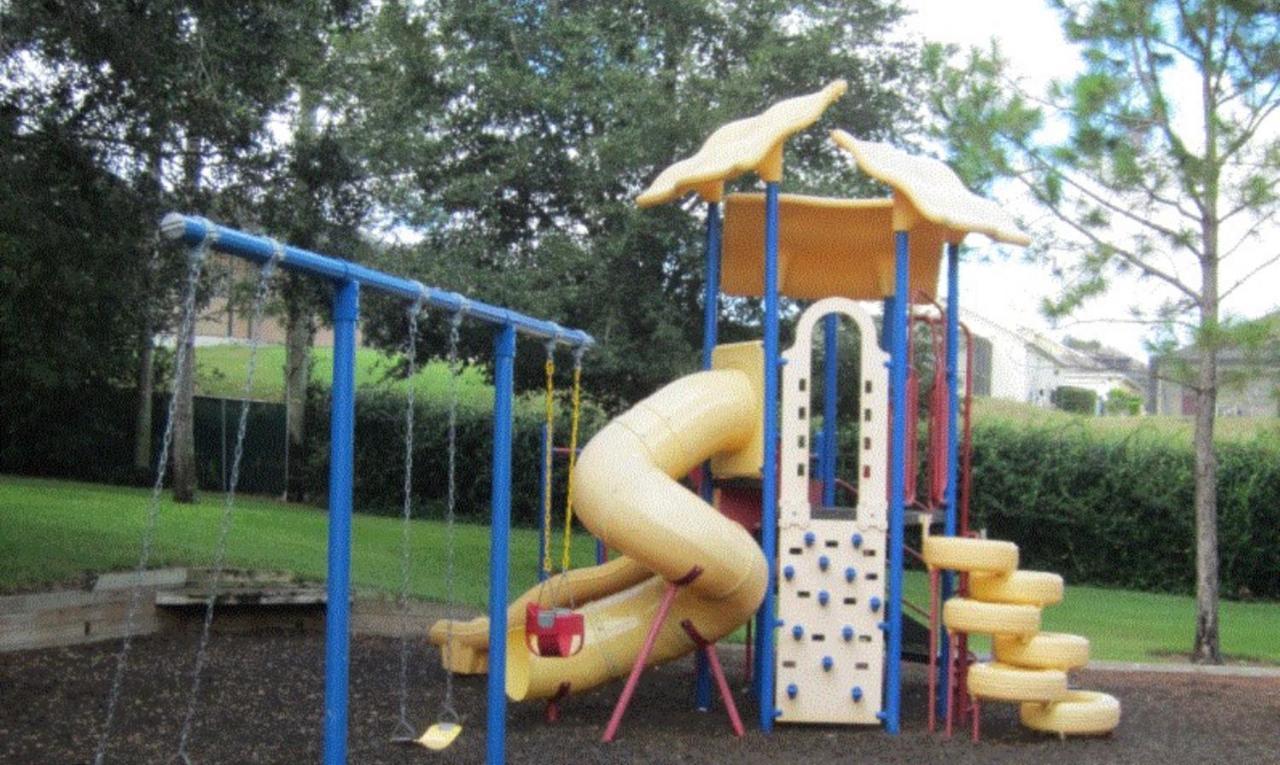 Cristina's Tropical Villa/ Just Minutes From Disney! Apartment *