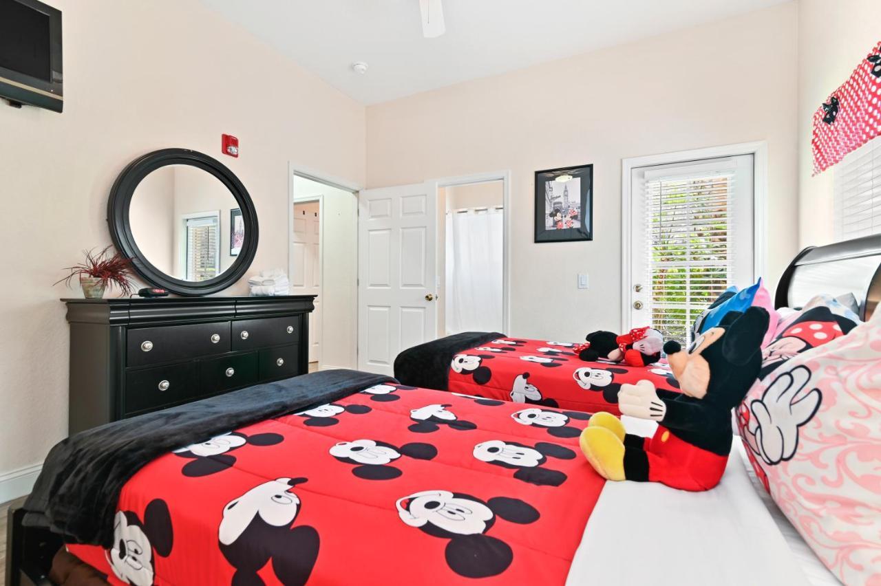 Cristina's Tropical Villa/ Just Minutes From Disney! Kissimmee