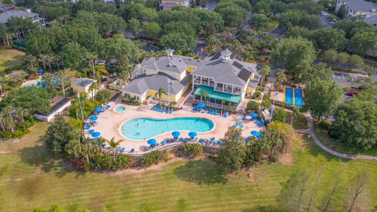 Cristina's Tropical Villa/ Just Minutes From Disney! Kissimmee