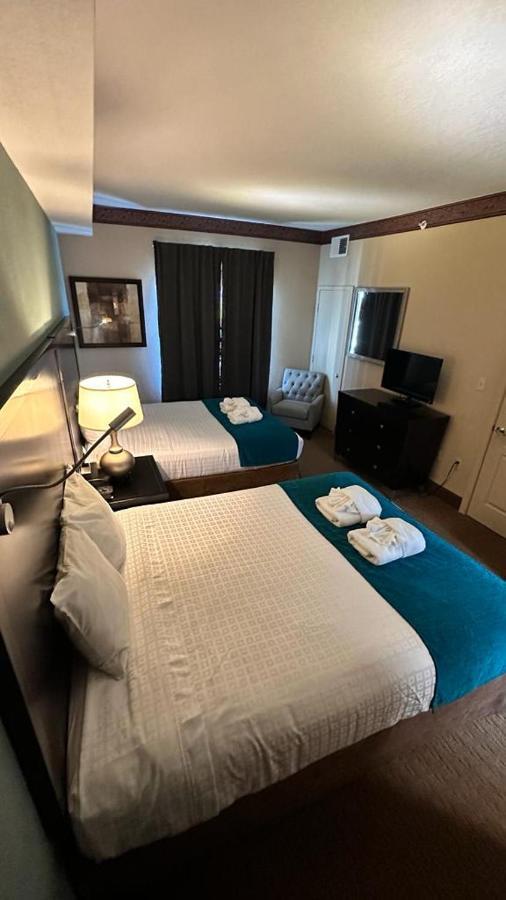 Cozy In A Condotel Close To