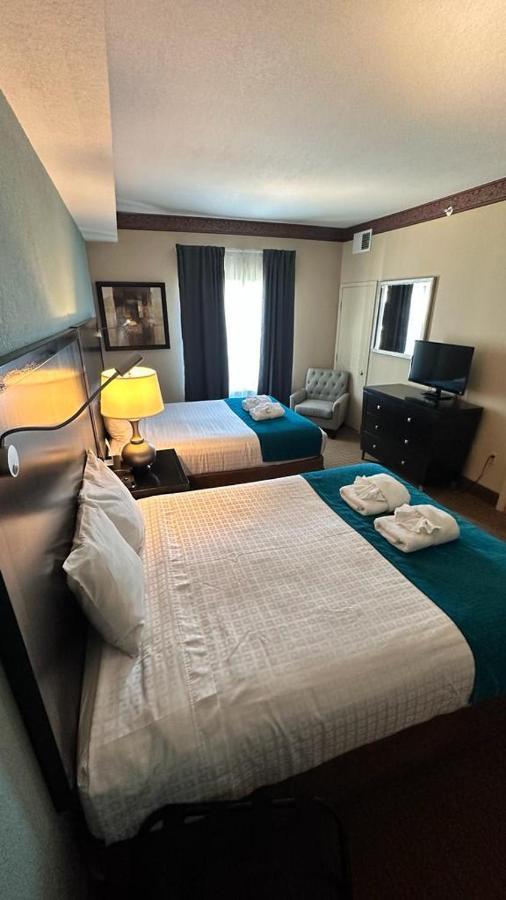 Cozy In A Condotel Close To Apartment