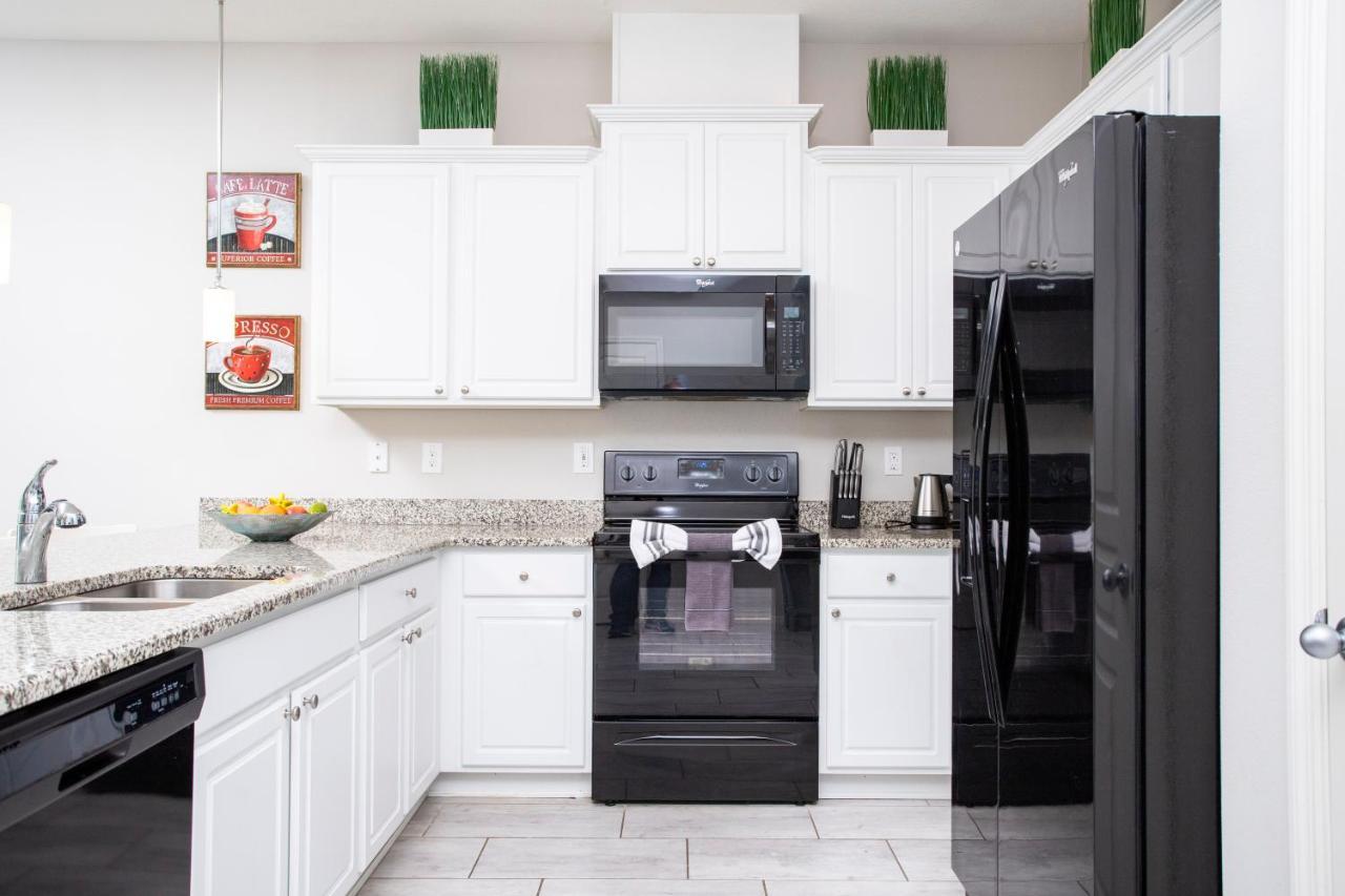 Four Bedrooms Townhome 5108k Holiday home *