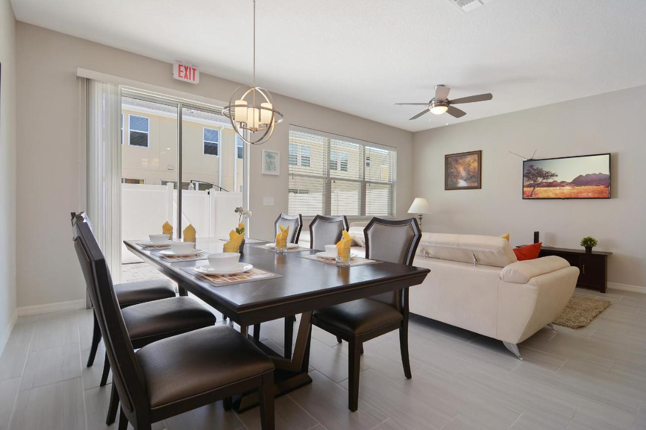 Four Bedrooms Townhome 5130