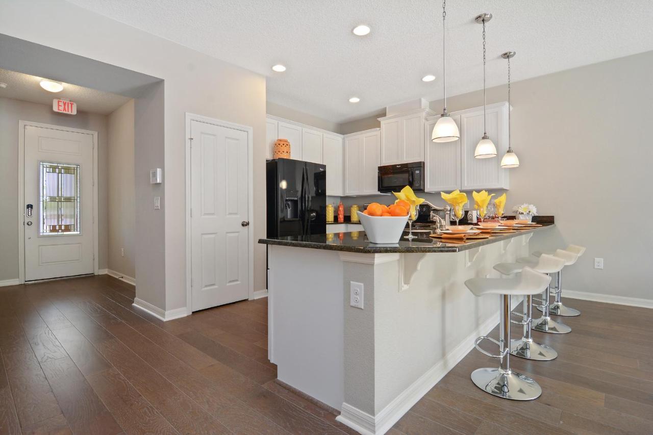 4bd Sleeps 9 W Jacuzzi Close To @ Compass Bay 5113c * Kissimmee