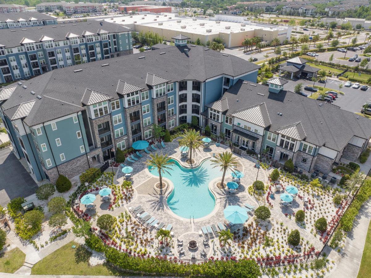 2br 2ba In Apartment *