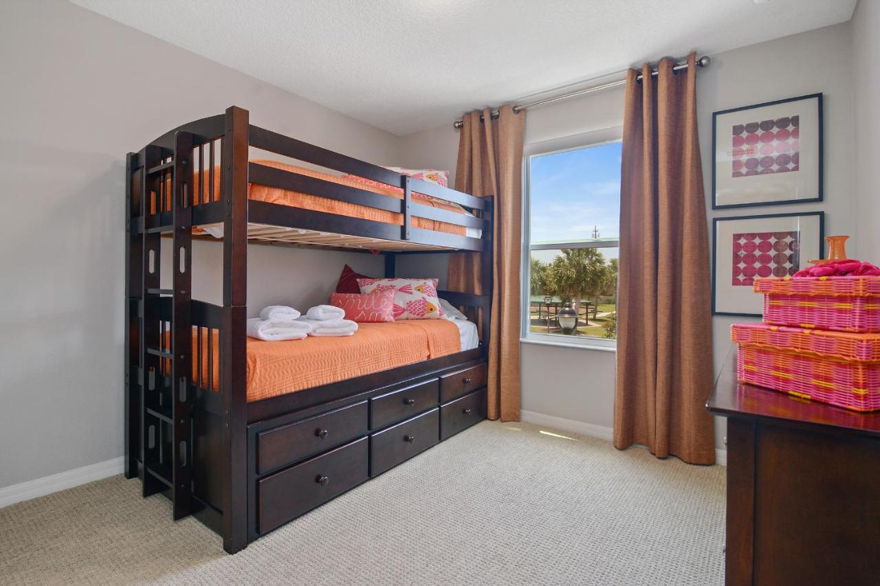 Holiday home 4bd Sleeps 9 W Jacuzzi Close To @ Compass Bay 5113c