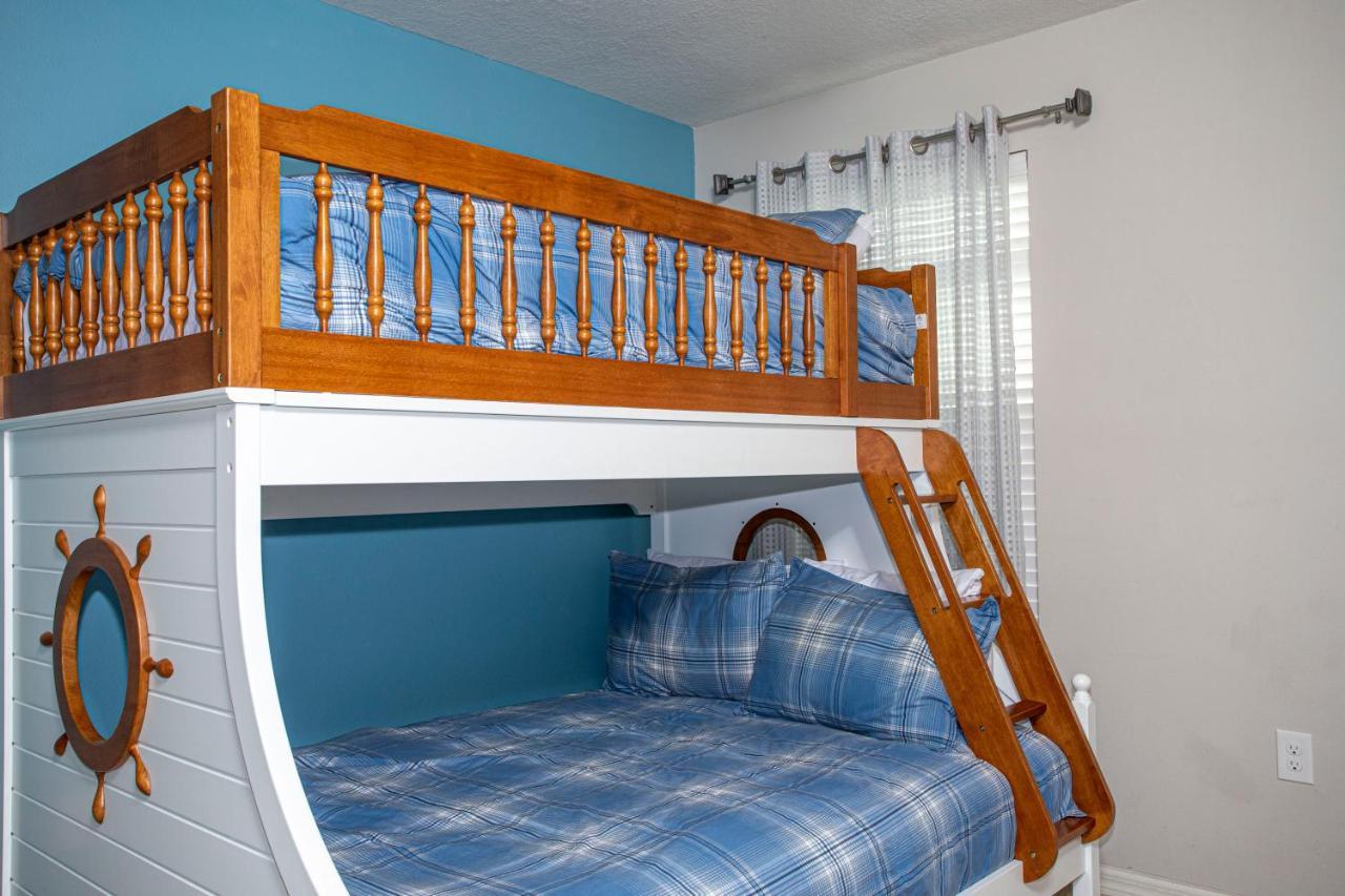 Four Bedrooms Townhome 5108k Holiday home *