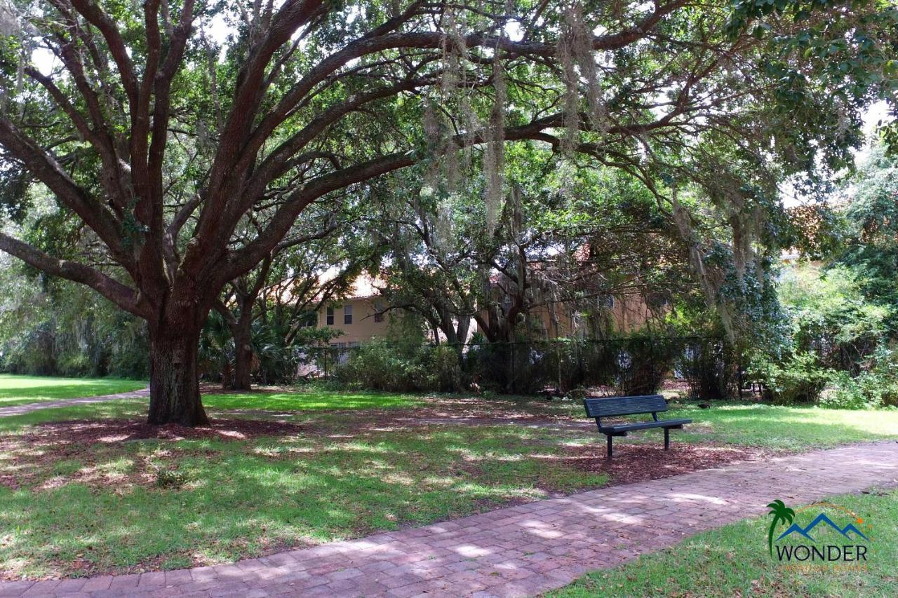 Four Bedroom W/ Gameroom 5152a *