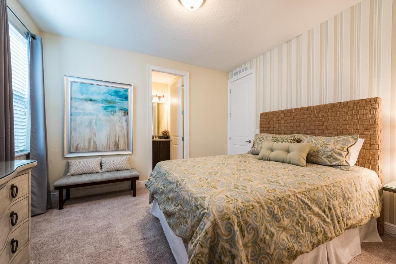 Holiday home Encore Reunion 8 Bd Sleeps 17 W Pool & Spa Close To Disney 461 Orlando