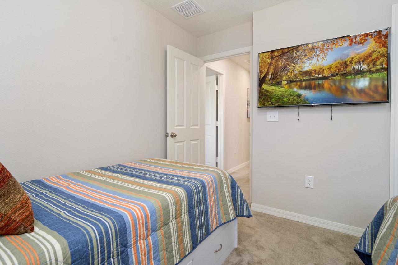 Four Bedroom W/ Gameroom 5152a Holiday home *