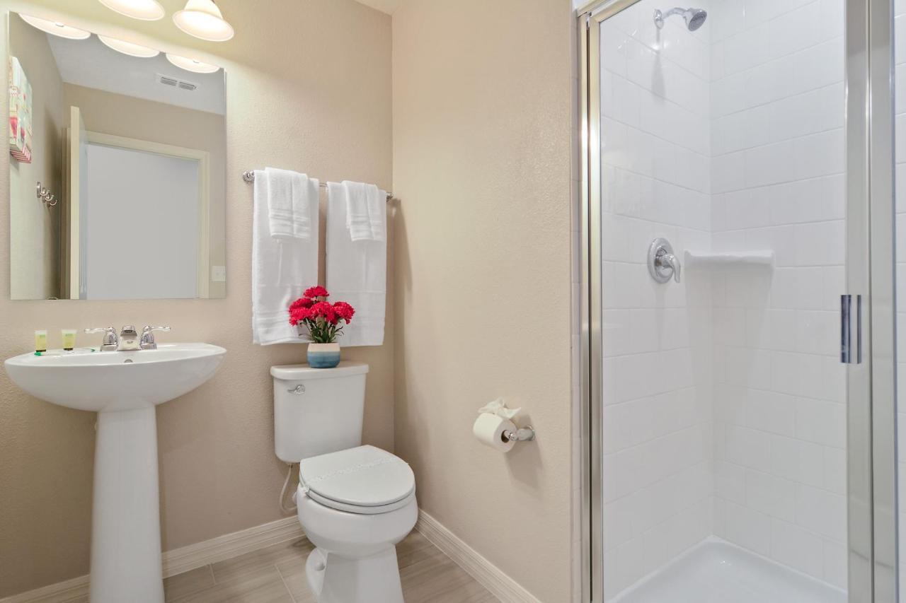 Four Bedroom W/ Gameroom 5152a Holiday home