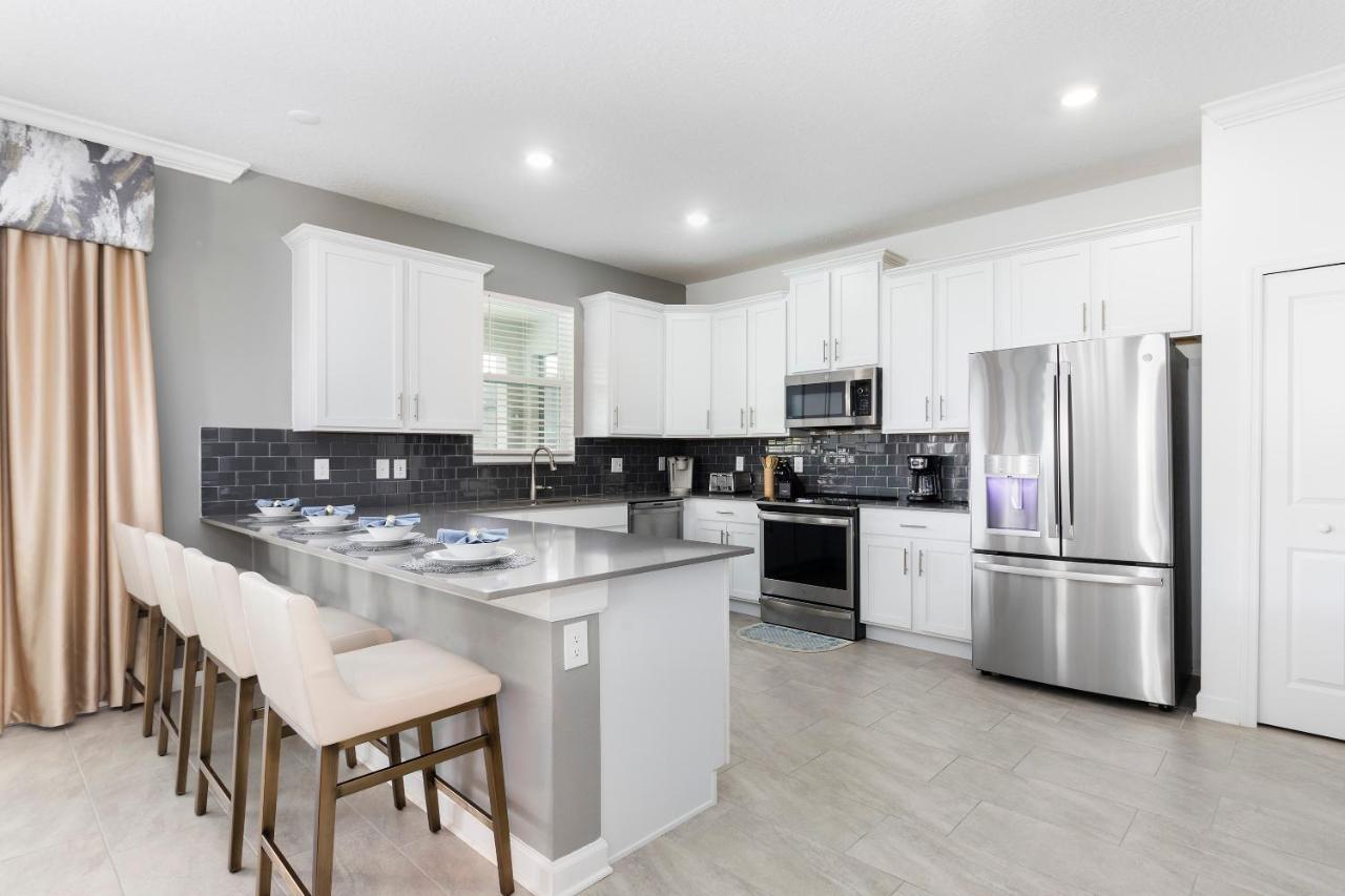 Lakeview In Storey By Diamond Villa *