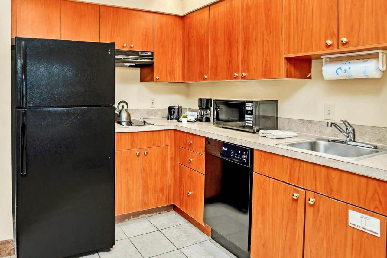 1br With Two Queen - Bbq Grill Pool And Hot Tub Apartment *