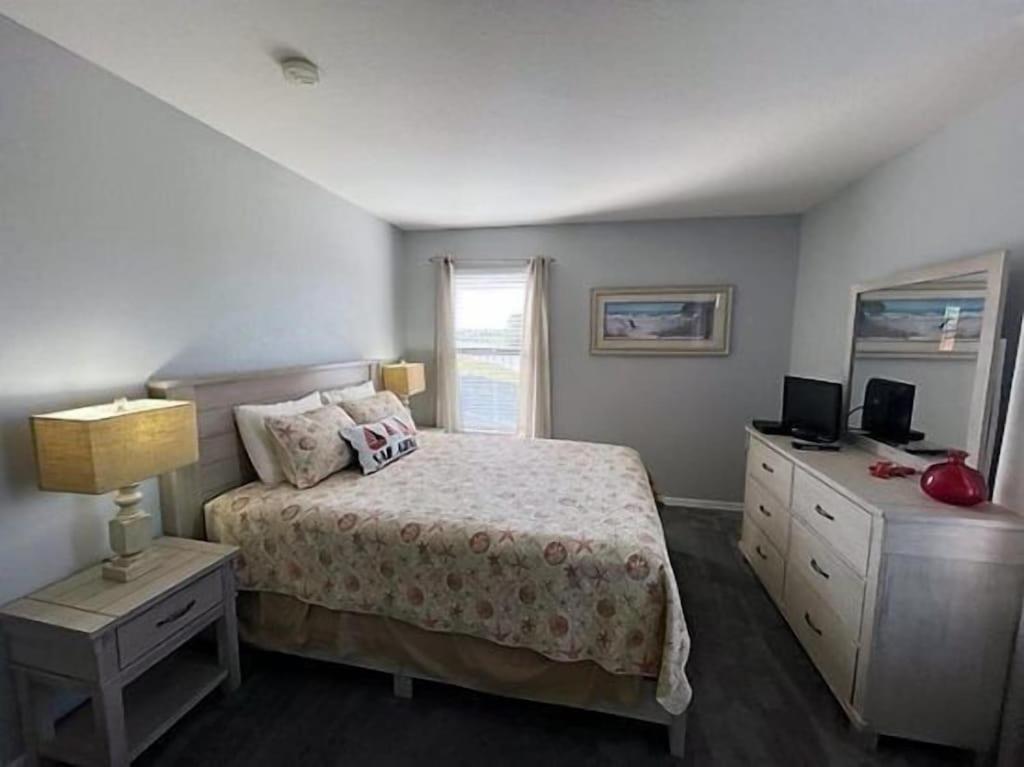 Lazy Breeze Villa- Pool-spa, Gameroom, Near Davenport