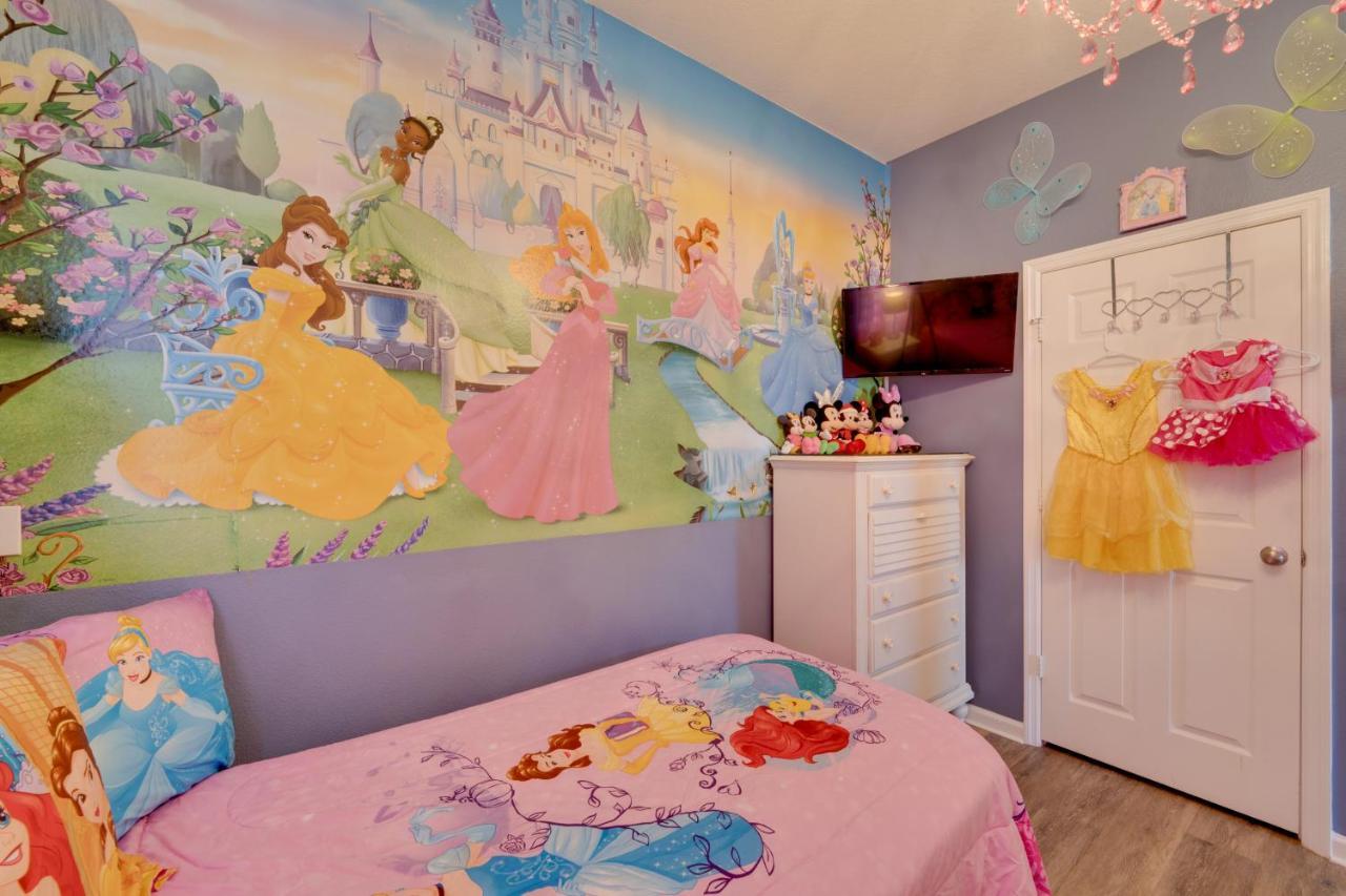 Holiday home Escape With Arcade, Pool And Themed Rooms! Kissimmee