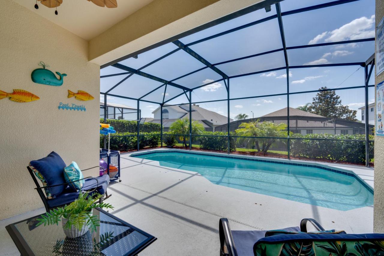 Escape With Arcade, Pool And Themed Rooms!